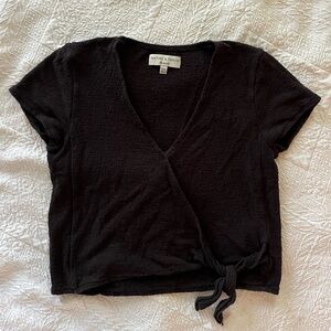 Knit side tie top